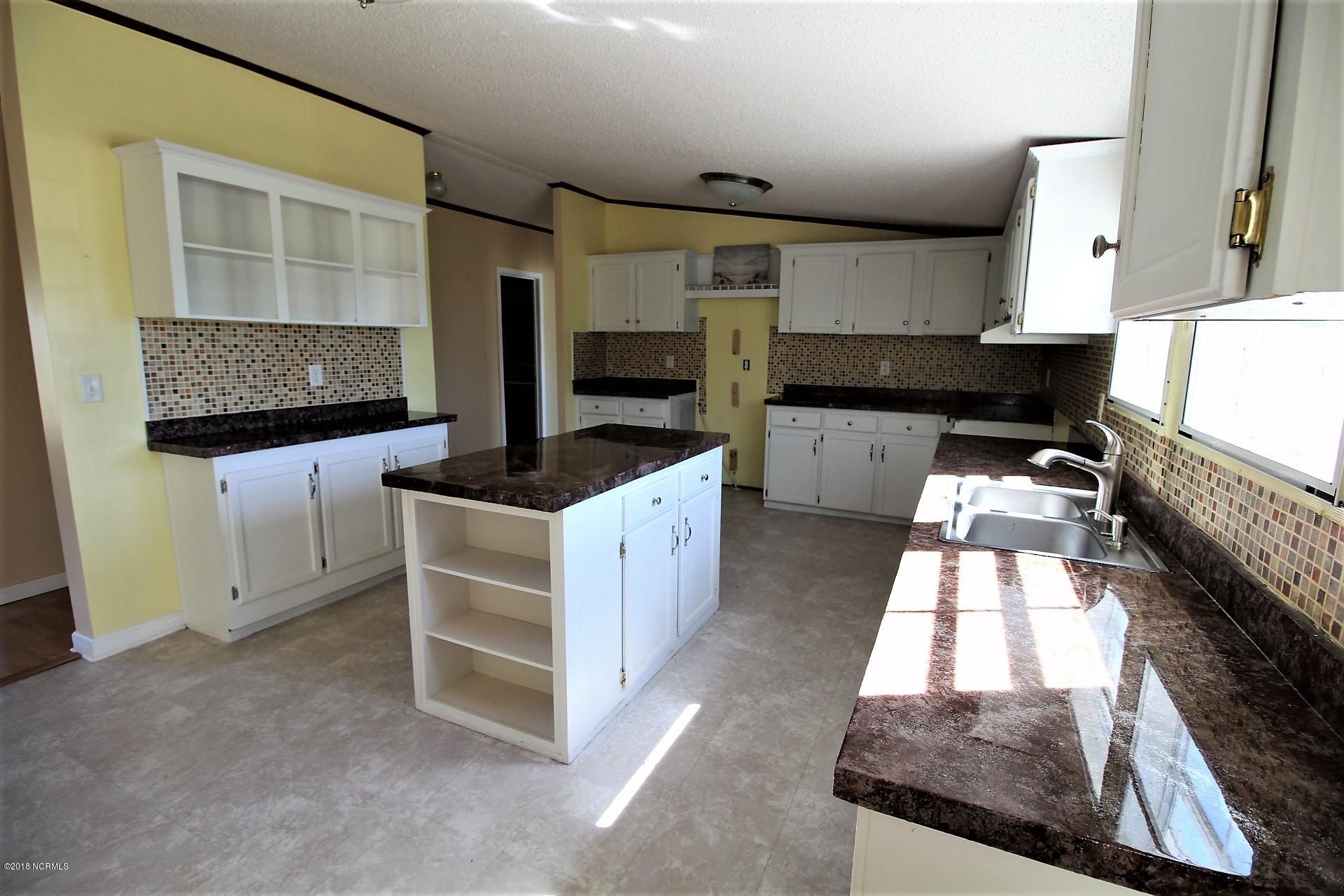 250 Taylor Road Havelock, NC 28532 - Photo 23 of 51 IMG_1576