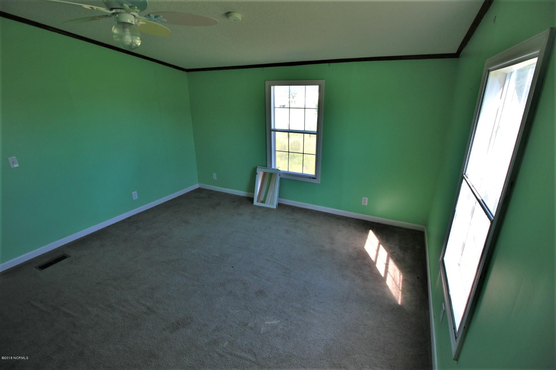 250 Taylor Road Havelock, NC 28532 - Photo 36 of 51 IMG_1611