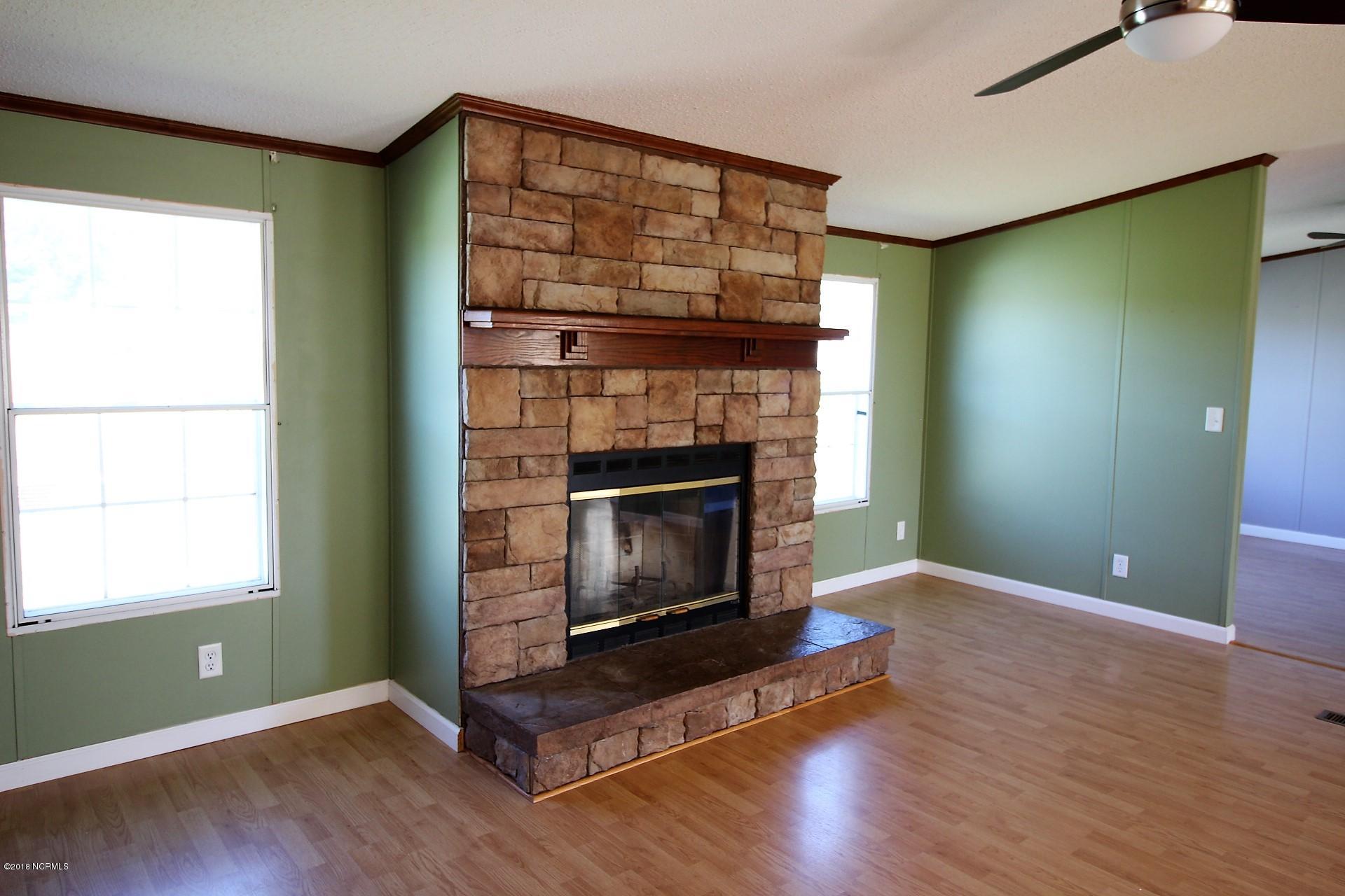 250 Taylor Road Havelock, NC 28532 - Photo 9 of 51 Fireplace