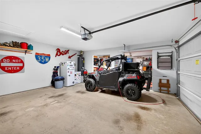 $439,900 | 289 Hilltop Drive, Justin, TX 76247