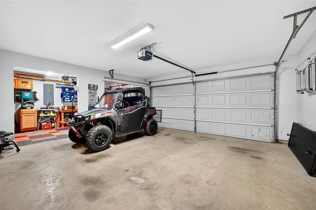 $439,900 | 289 Hilltop Drive, Justin, TX 76247