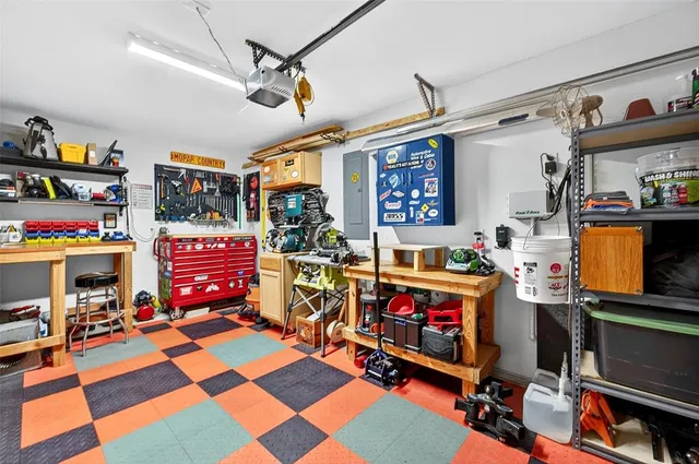 $439,900 | 289 Hilltop Drive, Justin, TX 76247