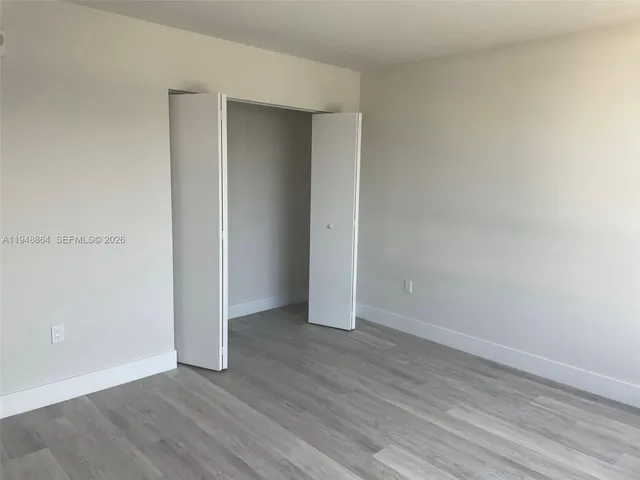 $3,000 | 2555 Northeast 193rd Street, Unit 2220, Miami, FL 33180