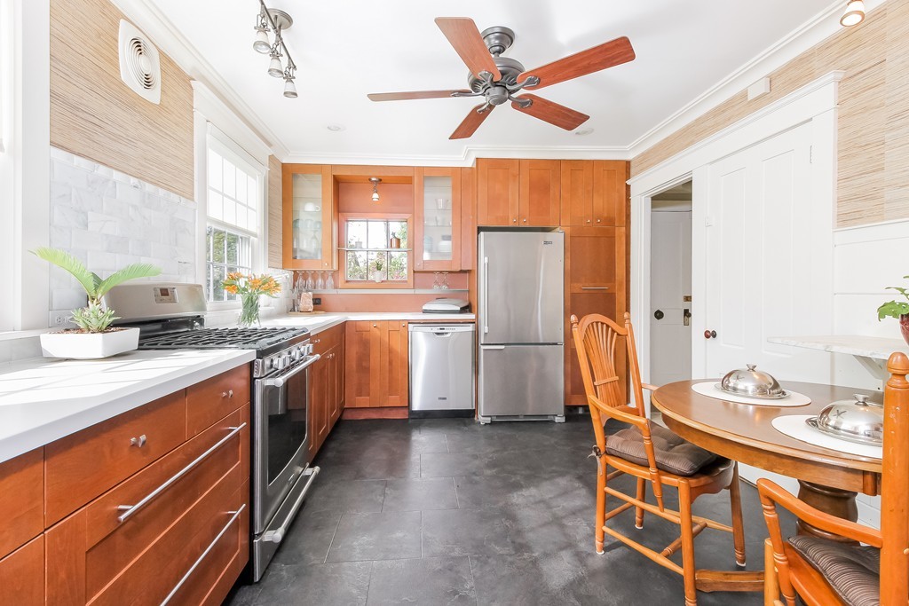 7 Robert Street Tiverton, RI 02878 - Photo 6 of 30