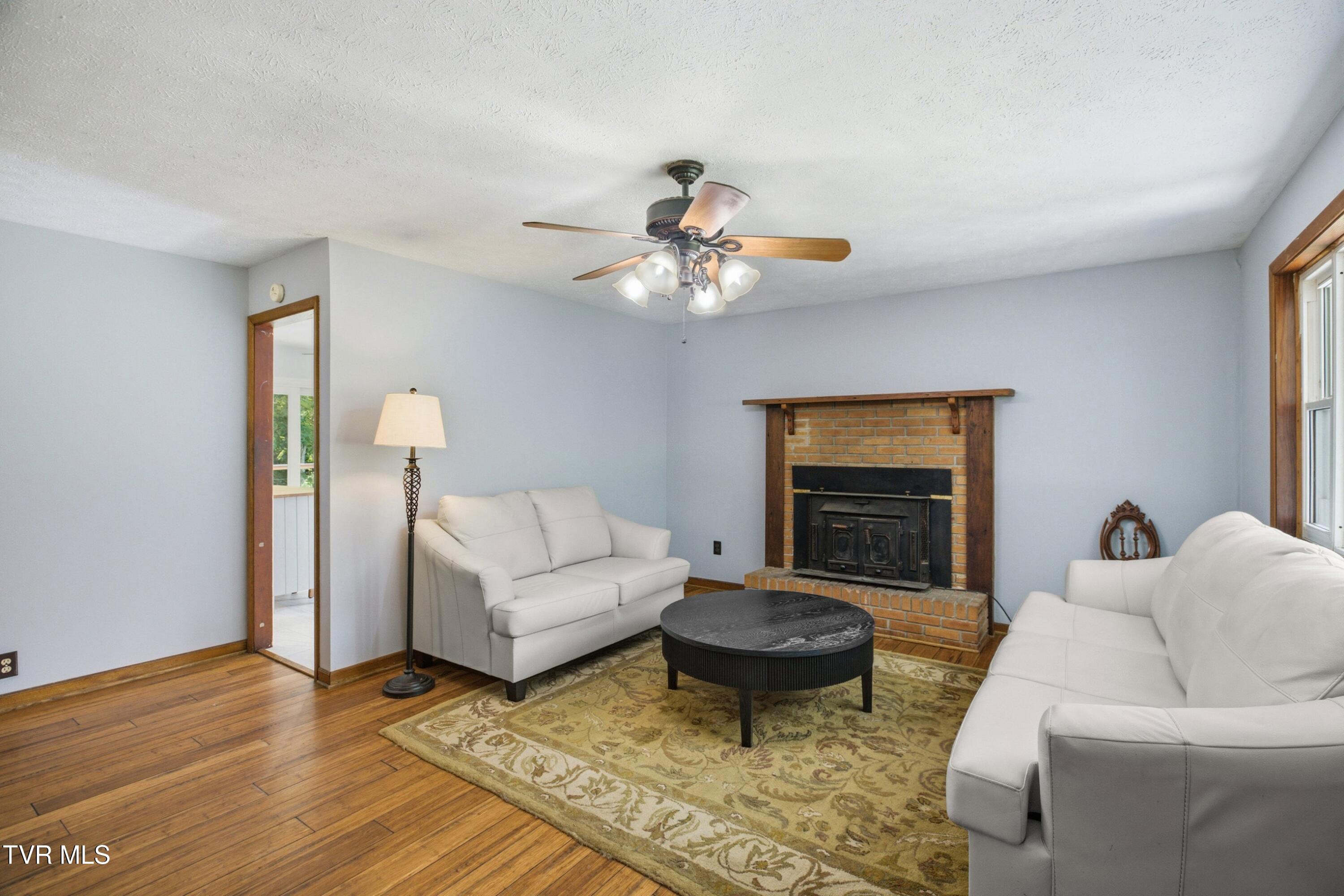 4124 Big Creek Road Hartford, TN 37753 - Photo 9 of 56 007-4124BigCreekRoad-Hartford-TN-37753-S