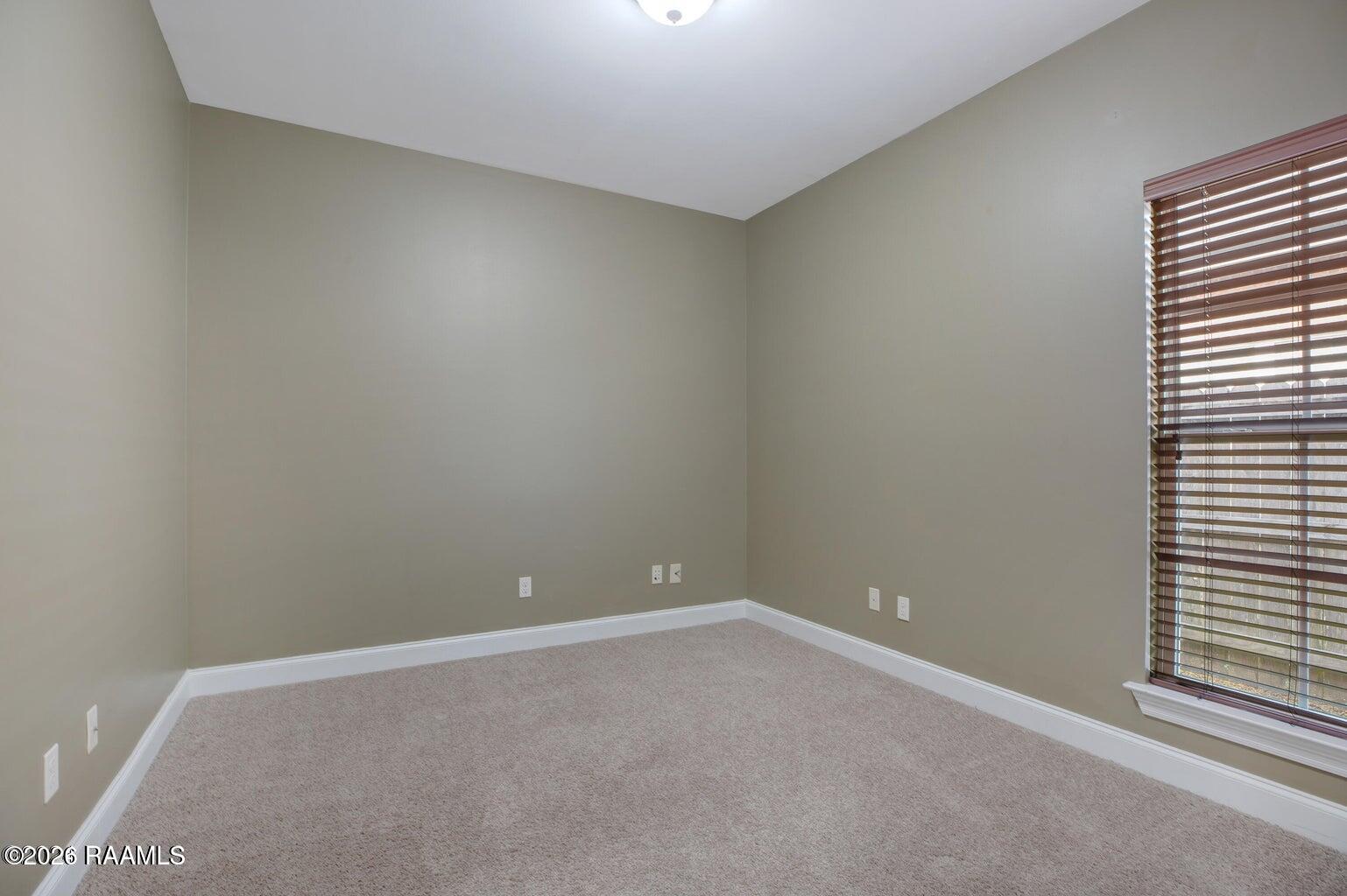 918 Russo Road New Iberia, LA 70563 - Photo 10 of 14 20240830171319111500000000-o