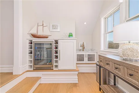 $6,999,000 | 10 Coulter Street, Jamestown, RI 02835