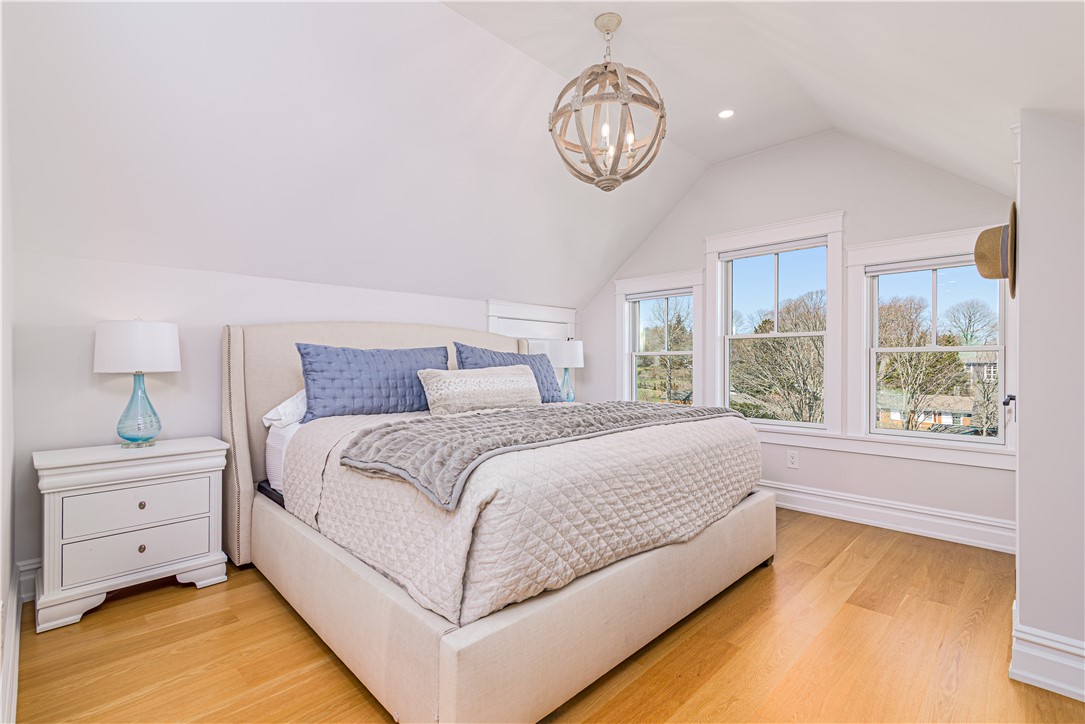 10 Coulter Street Jamestown, RI 02835 - Photo 29 of 48 3rd floor bedroom