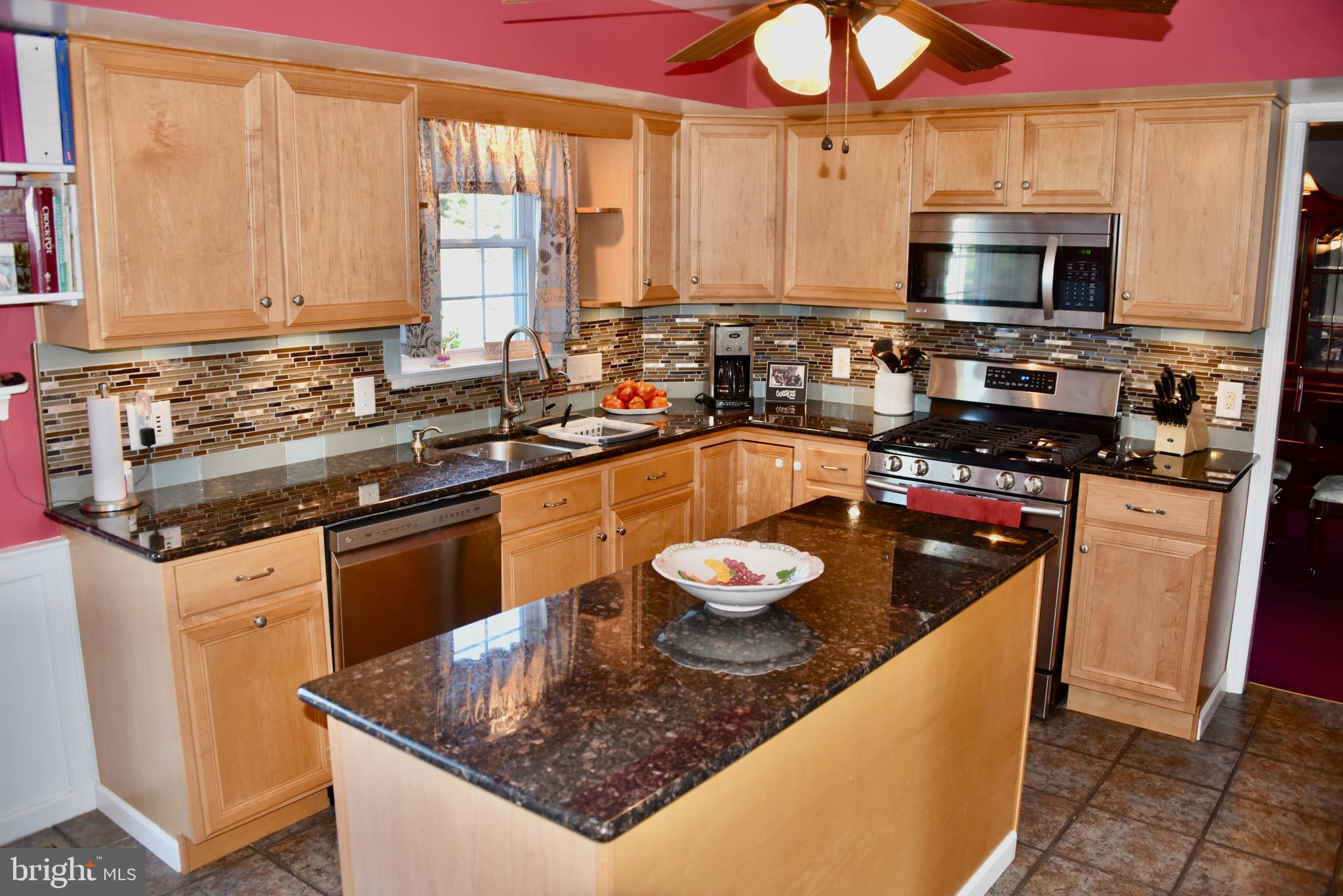 19 Roxberry Drive Reading, PA 19608 - Photo 8 of 33
