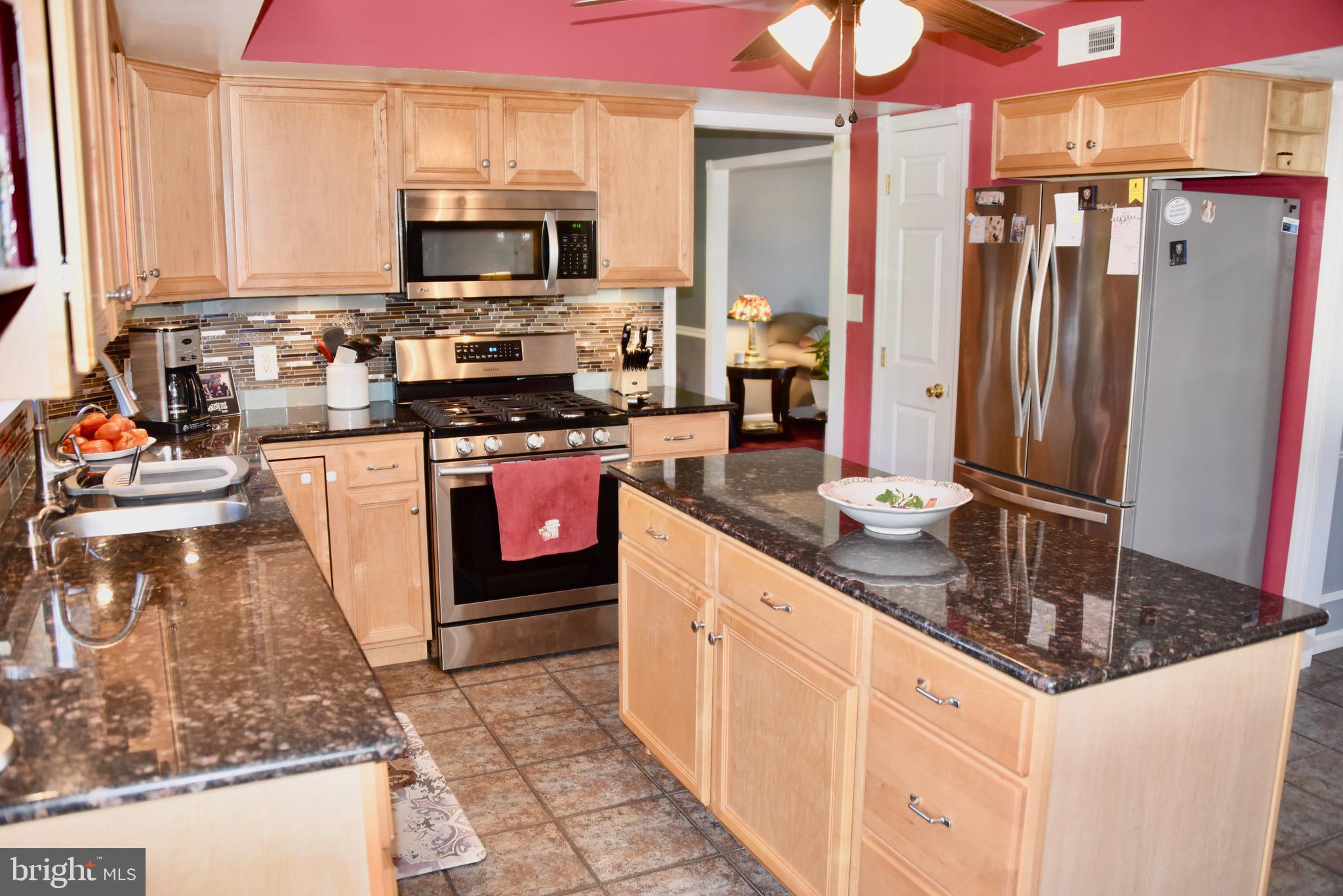 19 Roxberry Drive Reading, PA 19608 - Photo 9 of 33