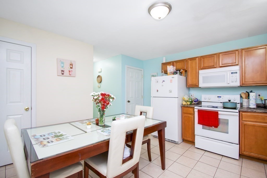 21-23 Pequot Street Springfield, MA 01151 - Photo 27 of 42 Gallery Image 27