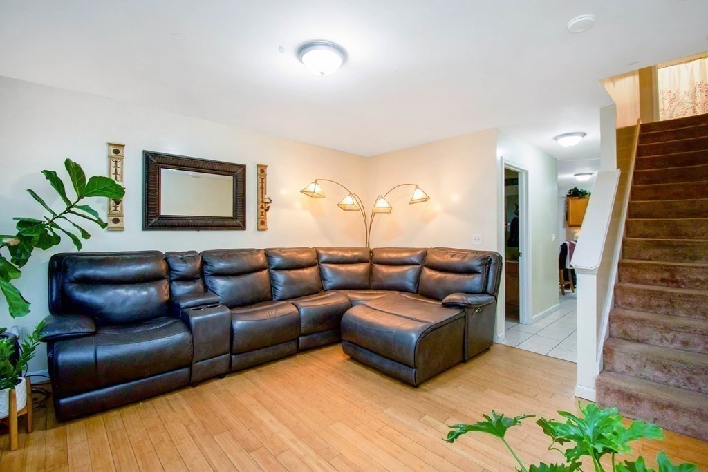 21-23 Pequot Street Springfield, MA 01151 - Photo 3 of 42 Gallery Image 3