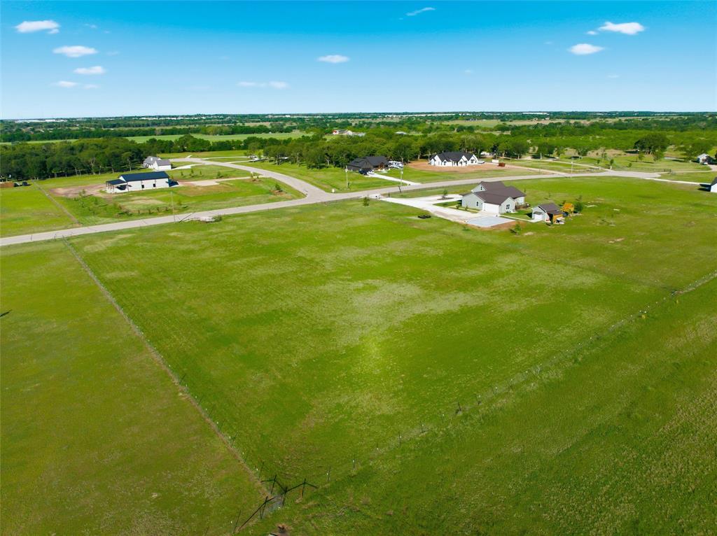 182 Grassy Way Elm Mott, TX 76640 - Photo 9 of 12