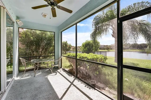 a view of a house with backyard and garden