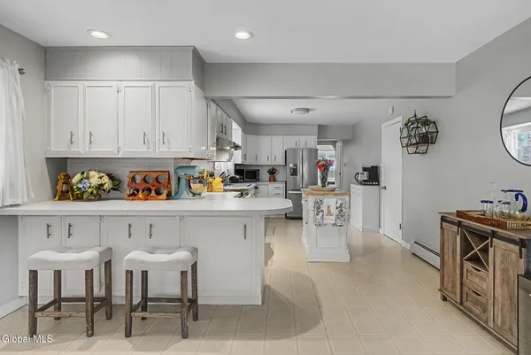 $328,200 | 7 Groveland Avenue, Rotterdam, NY 12306