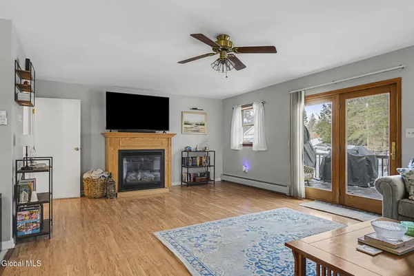 $328,200 | 7 Groveland Avenue, Rotterdam, NY 12306