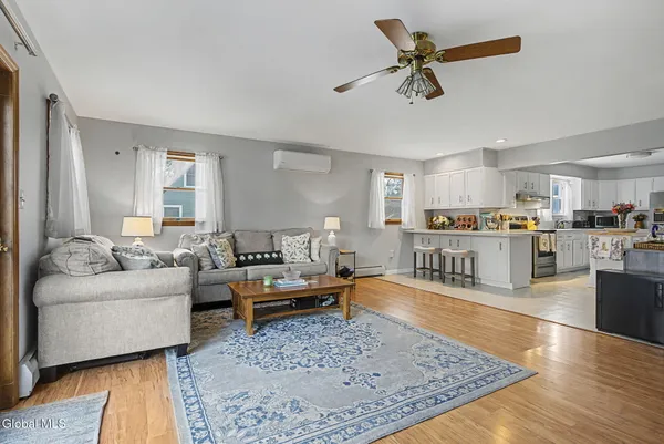 $328,200 | 7 Groveland Avenue, Rotterdam, NY 12306