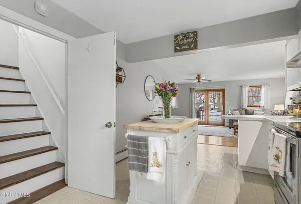 $328,200 | 7 Groveland Avenue, Rotterdam, NY 12306