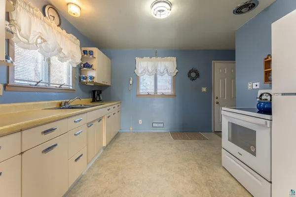 $137,000 | 31 Garden Creek, Babbitt, MN 55706