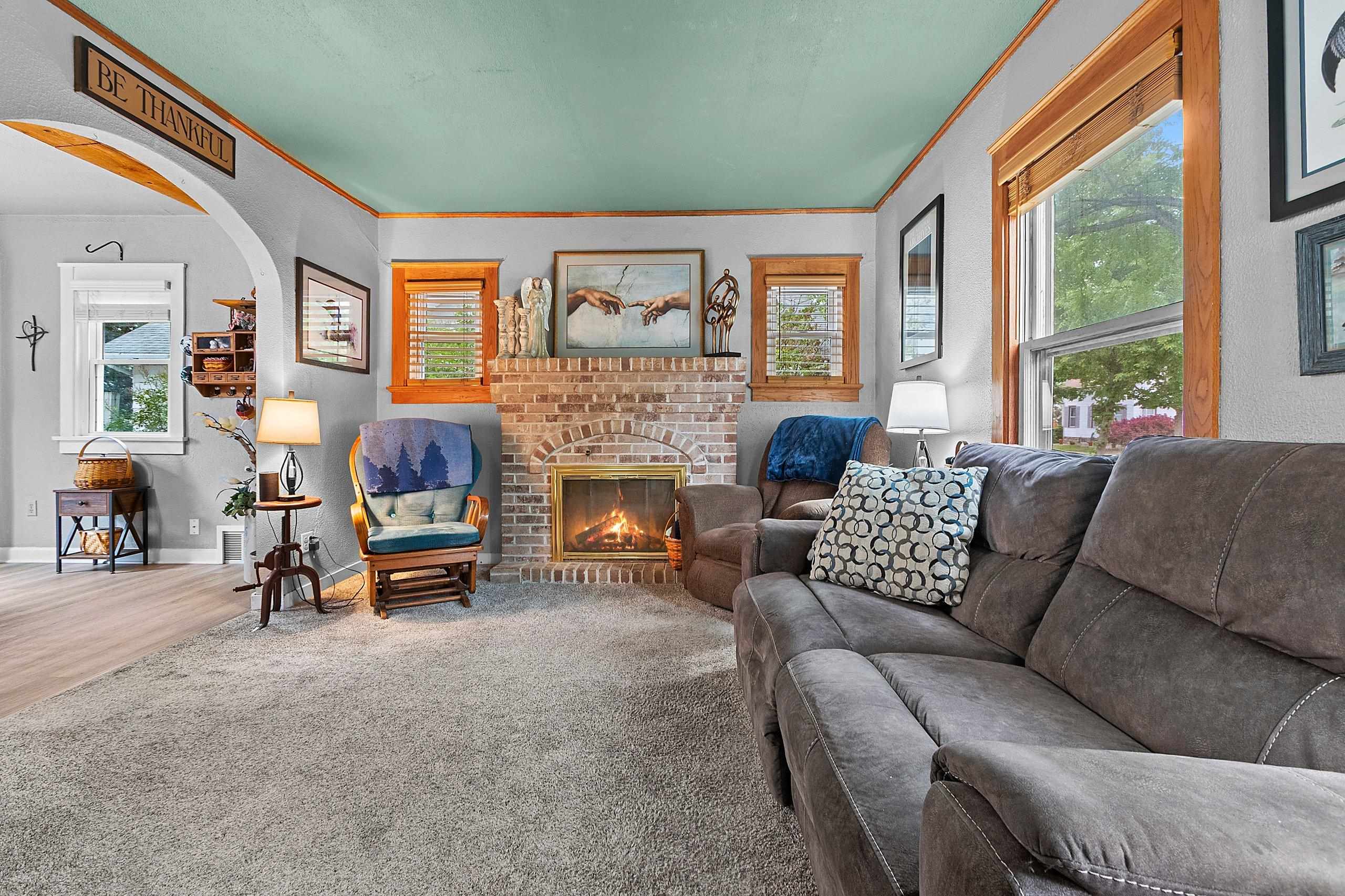 219 East Hancock Street Appleton, WI 54911 - Photo 3 of 30
