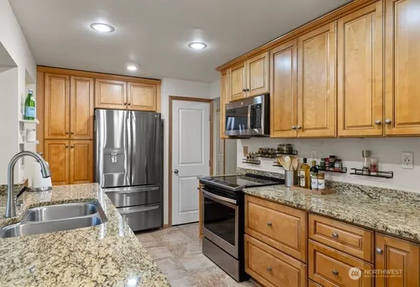 $699,950 | 15014 54th Place West, Edmonds, WA 98026