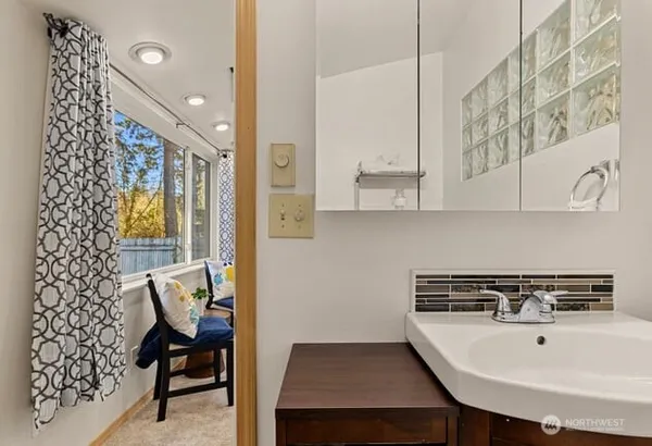 $699,950 | 15014 54th Place West, Edmonds, WA 98026