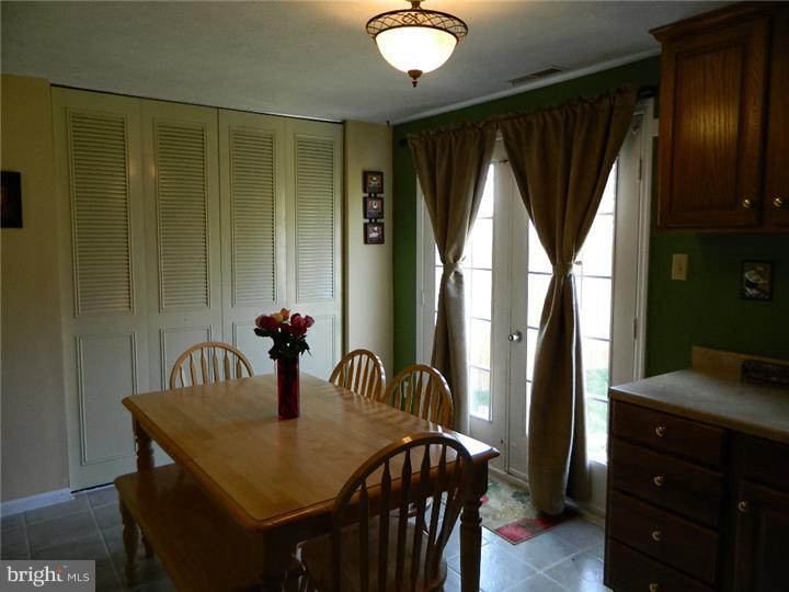 70 Vanderbilt Court Sicklerville, NJ 08081 - Photo 4 of 12
