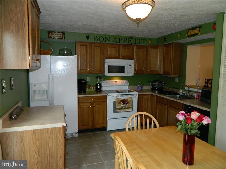 70 Vanderbilt Court Sicklerville, NJ 08081 - Photo 5 of 12