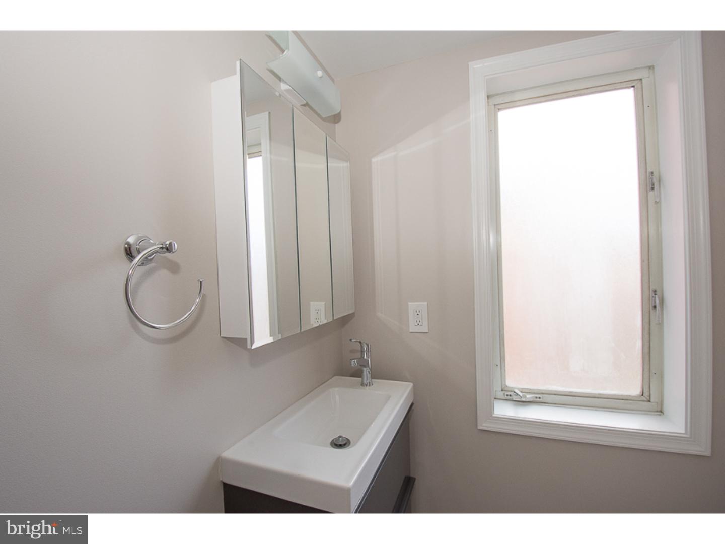 905 Mountain Street Philadelphia, PA 19148 - Photo 11 of 20