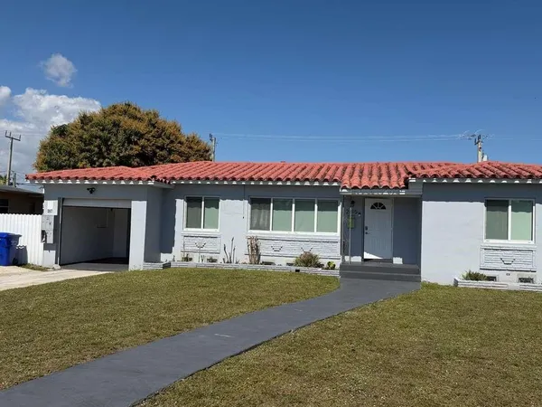 $3,300 | 2815 Van Buren Street, Hollywood, FL 33020