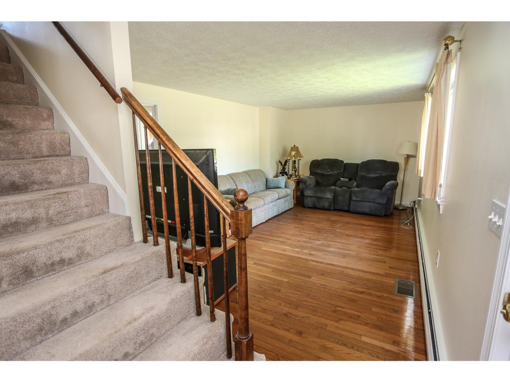 95 Mooresville Road Manchester, NH 03103 - Photo 11 of 26