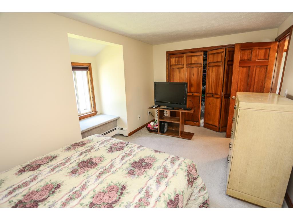 95 Mooresville Road Manchester, NH 03103 - Photo 17 of 26