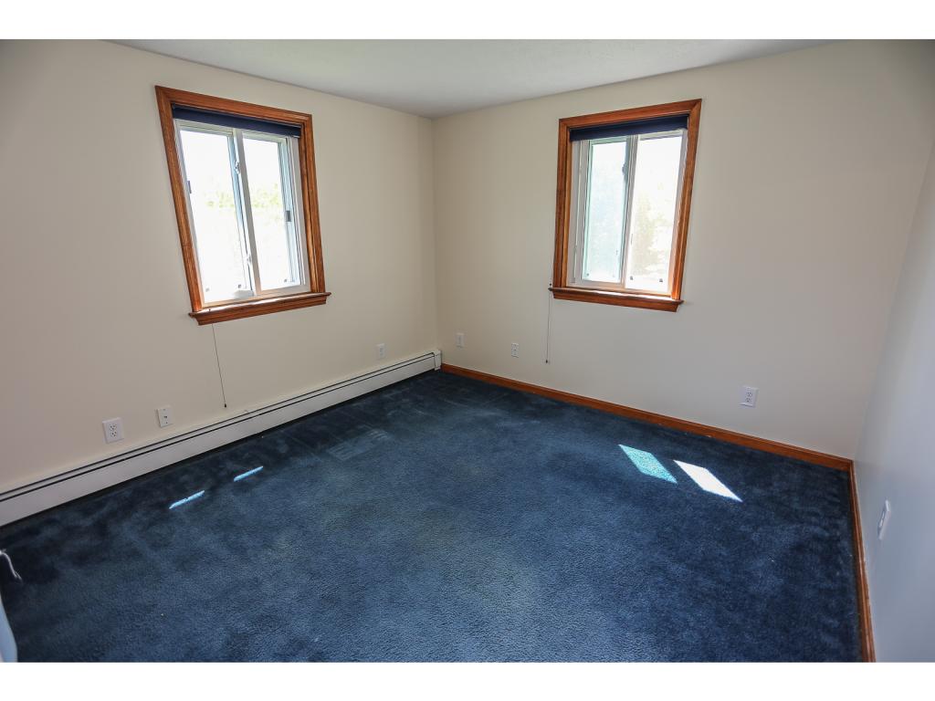 95 Mooresville Road Manchester, NH 03103 - Photo 18 of 26