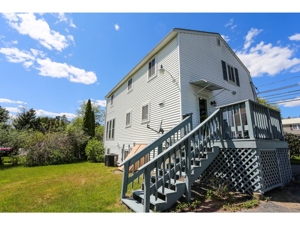 95 Mooresville Road Manchester, NH 03103 - Photo 4 of 26