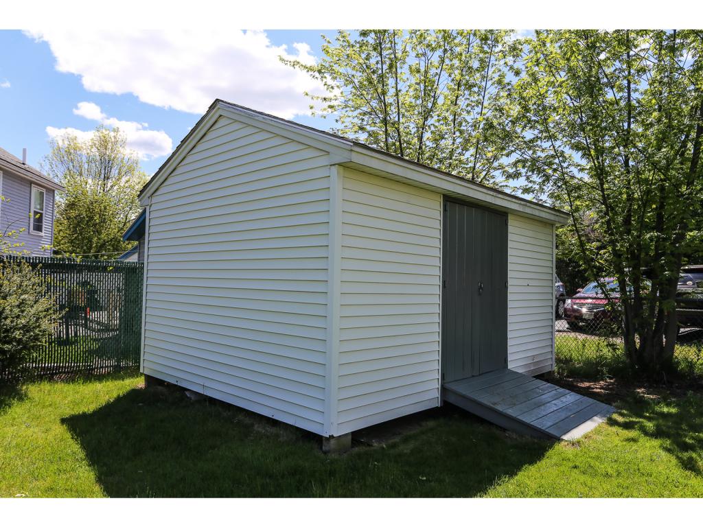 95 Mooresville Road Manchester, NH 03103 - Photo 5 of 26