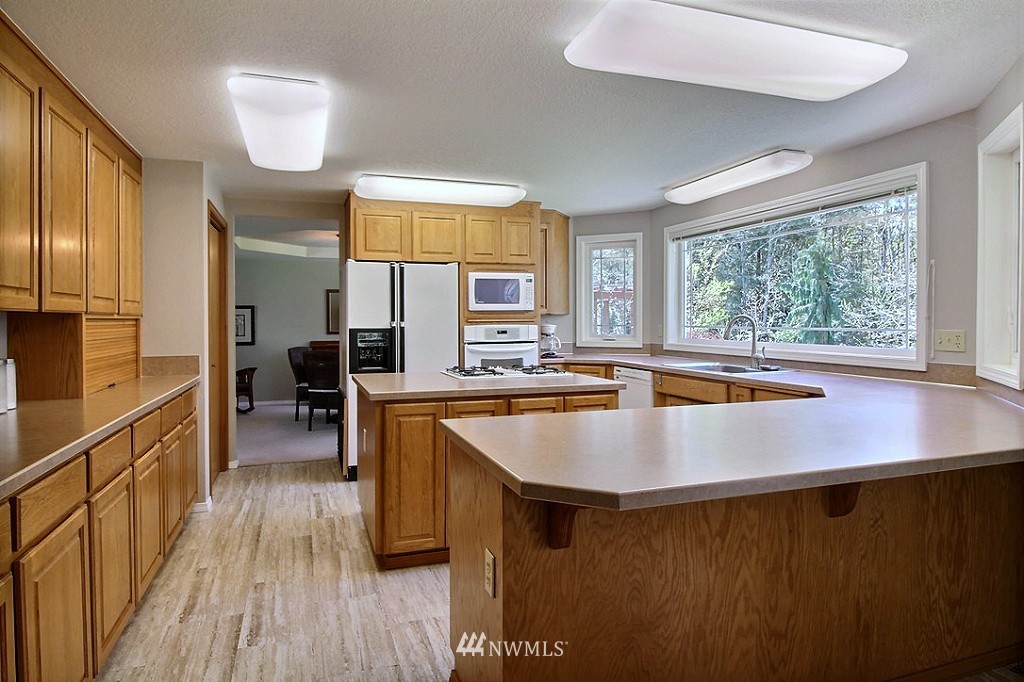 5937 Puget Road Northeast Olympia, WA 98516 - Photo 14 of 24 Gallery Image 14