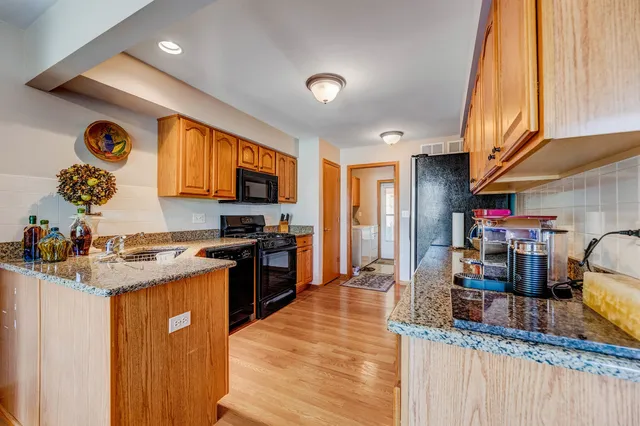 $437,900 | 14517 Albany Avenue, Lemont, IL 60439