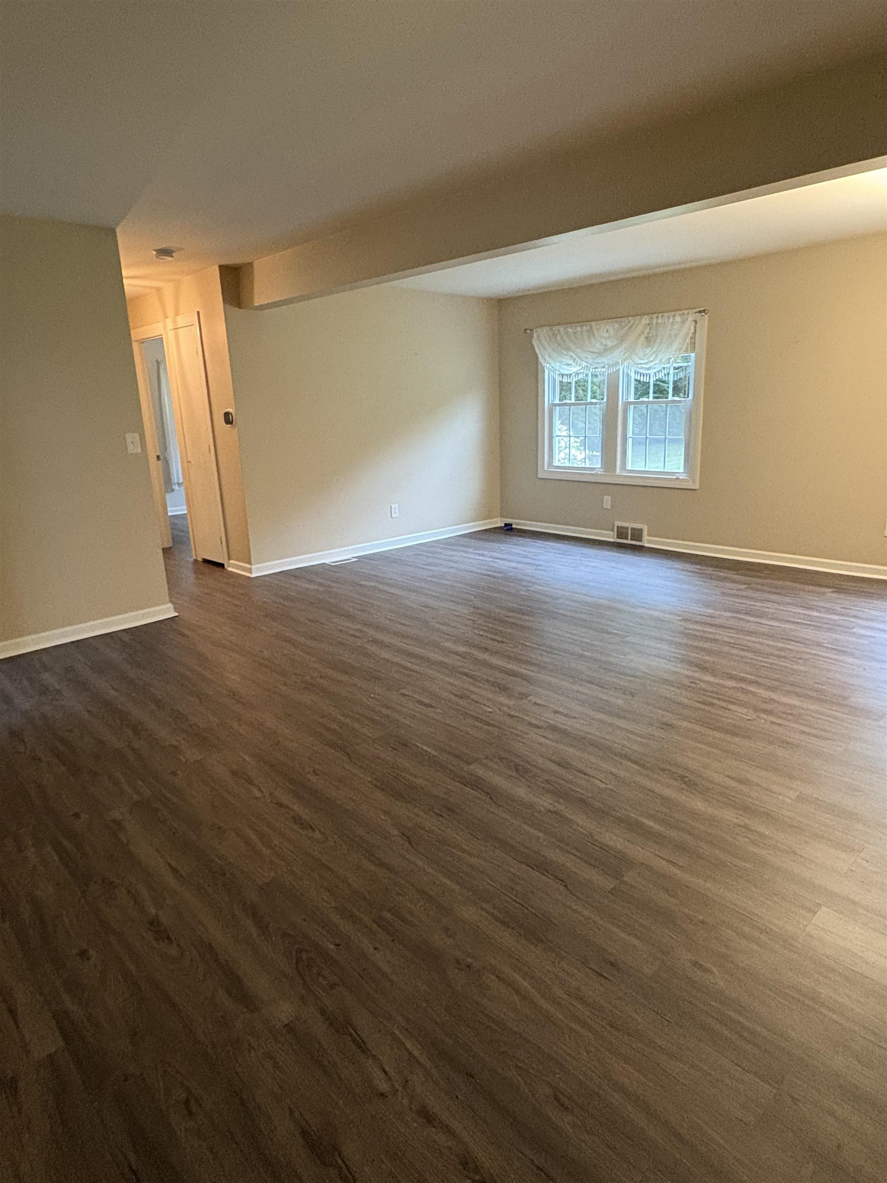 1345 Flushing Road Flushing, MI 48433 - Photo 6 of 28
