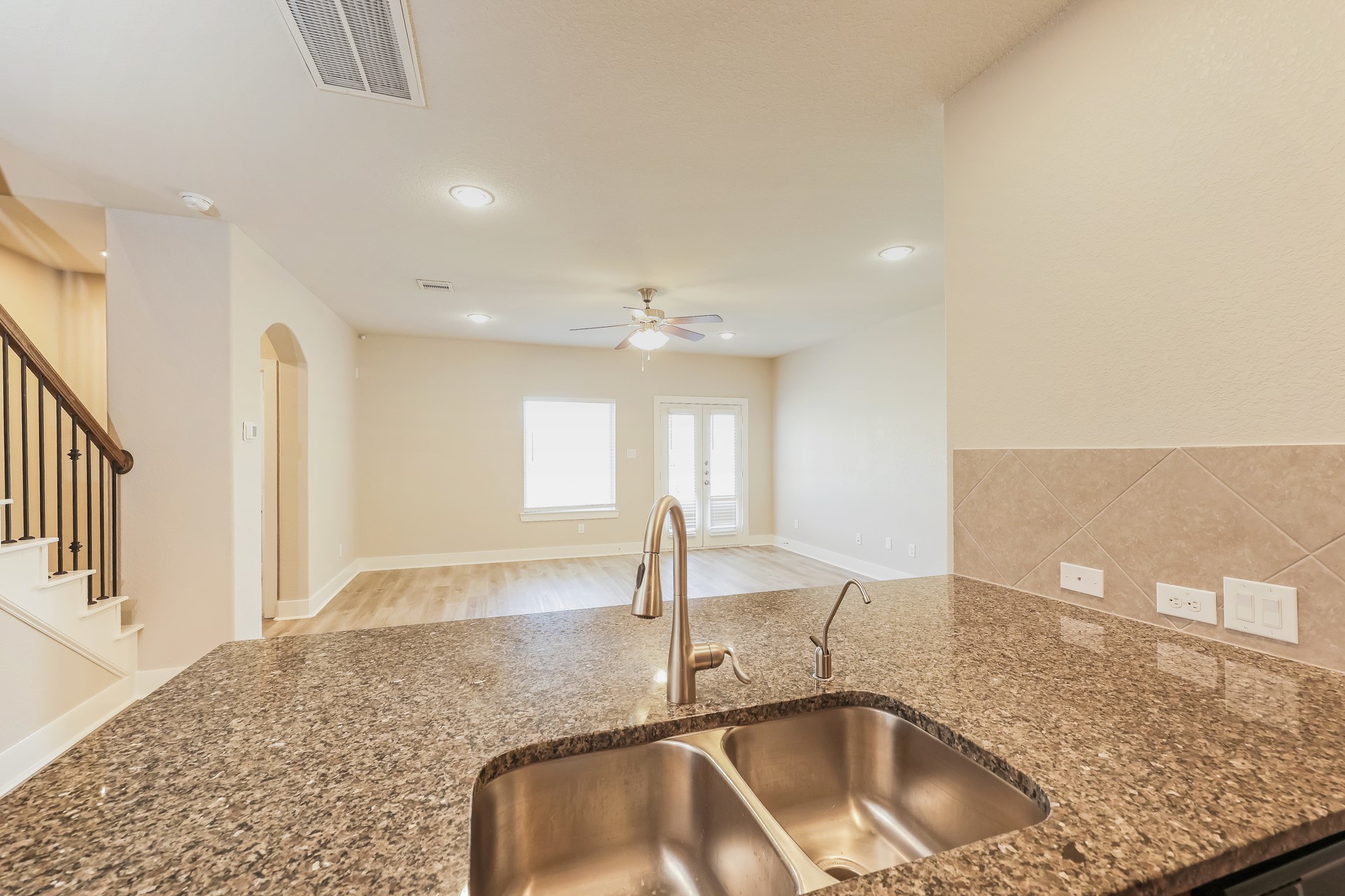 1923 Jara Court Spring, TX 77388 - Photo 9 of 17 Gallery Image 9
