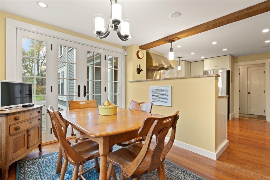 407 Highland Street Milton, MA 02186 - Photo 11 of 40