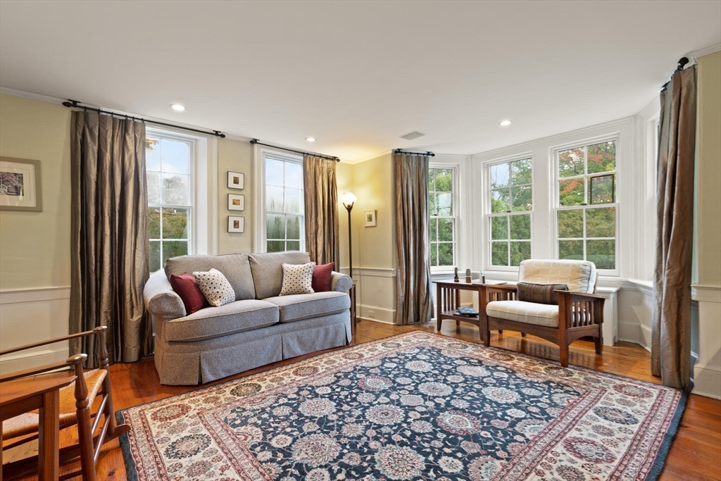 407 Highland Street Milton, MA 02186 - Photo 15 of 40