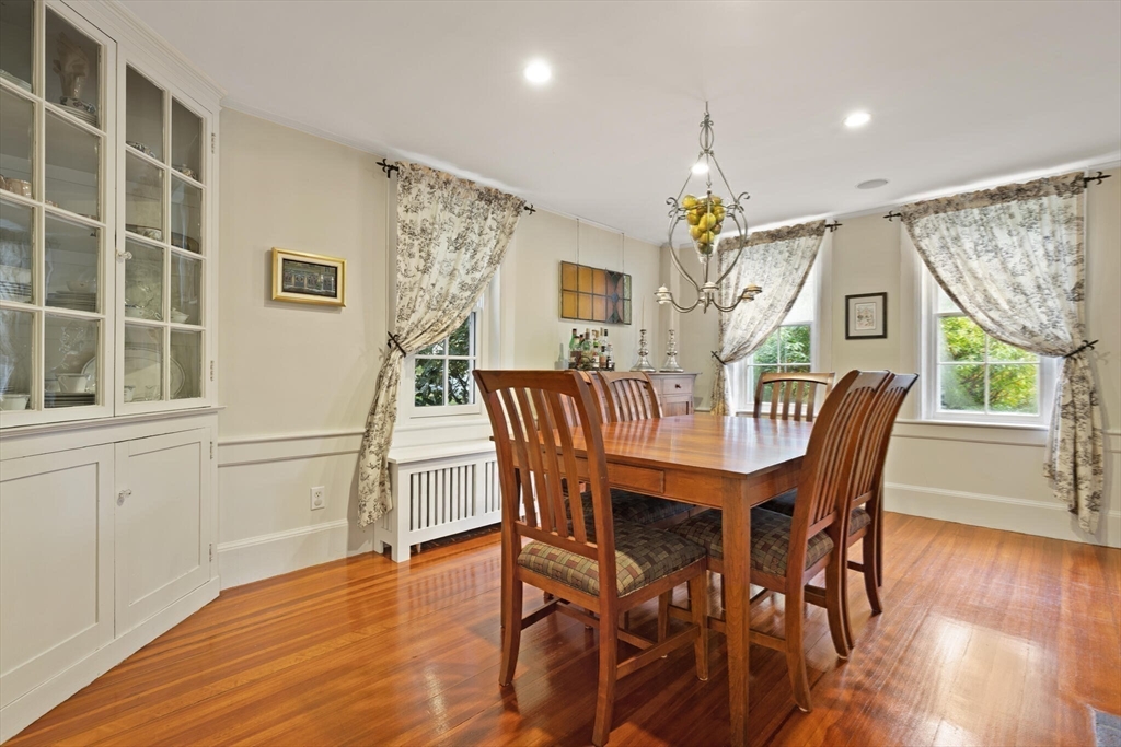 407 Highland Street Milton, MA 02186 - Photo 18 of 40