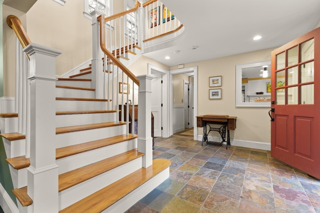 407 Highland Street Milton, MA 02186 - Photo 2 of 40