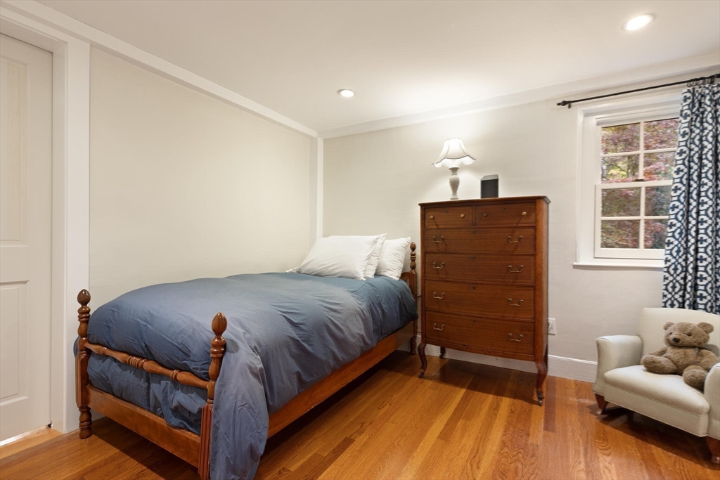 407 Highland Street Milton, MA 02186 - Photo 27 of 40