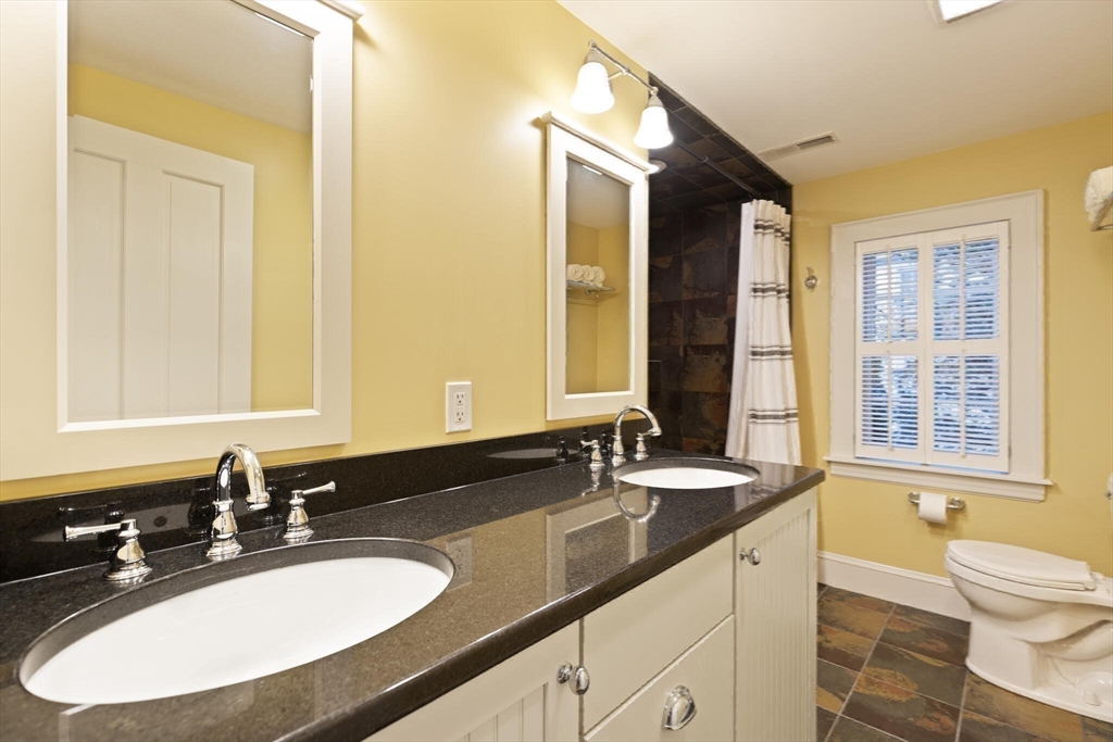 407 Highland Street Milton, MA 02186 - Photo 34 of 40