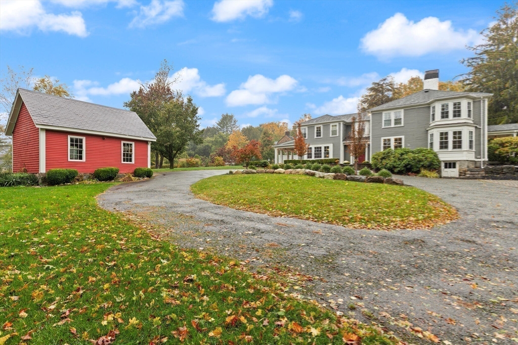 407 Highland Street Milton, MA 02186 - Photo 5 of 40