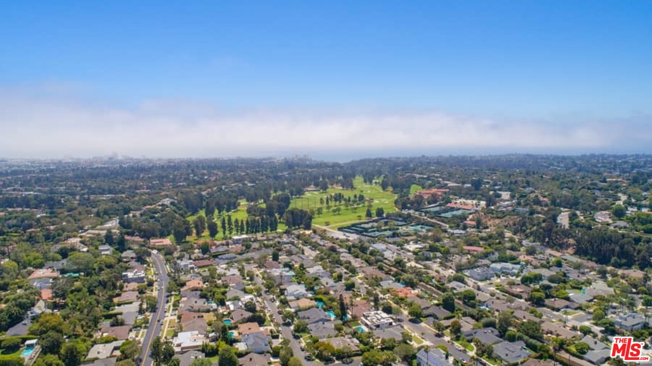 153 South Rockingham Avenue Los Angeles, CA 90049 - Photo 50 of 54