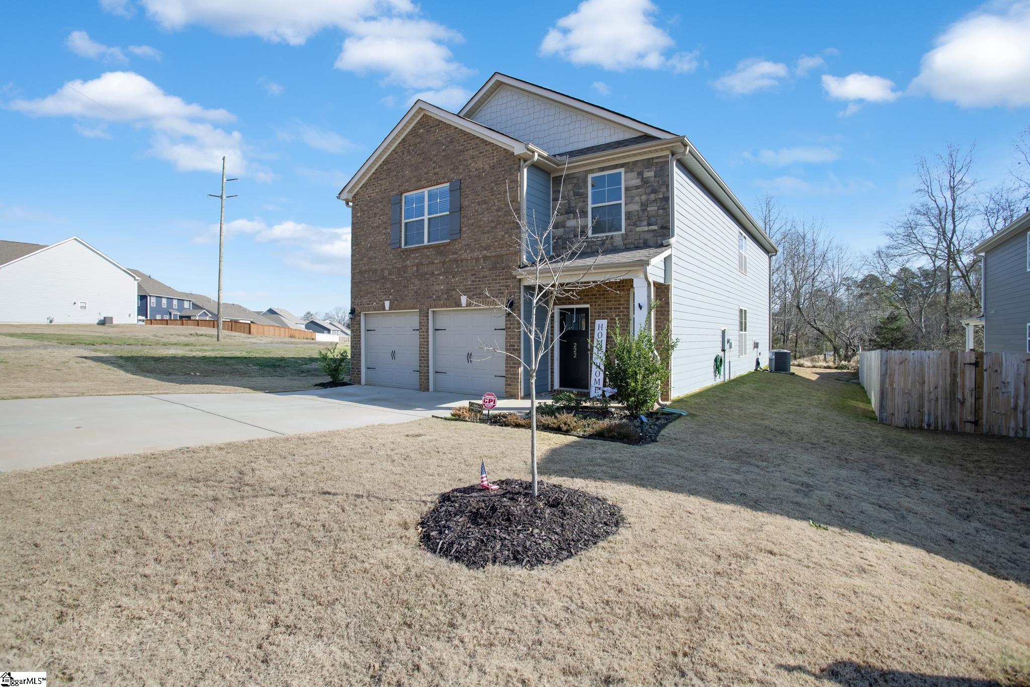 222 Raleighwood Lane Simpsonville, SC 29681 - Photo 2 of 35