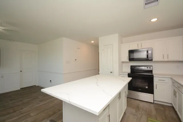 $1,800 | 1982 Road 5714 Cleveland Tx 77327, Cleveland, TX 77327