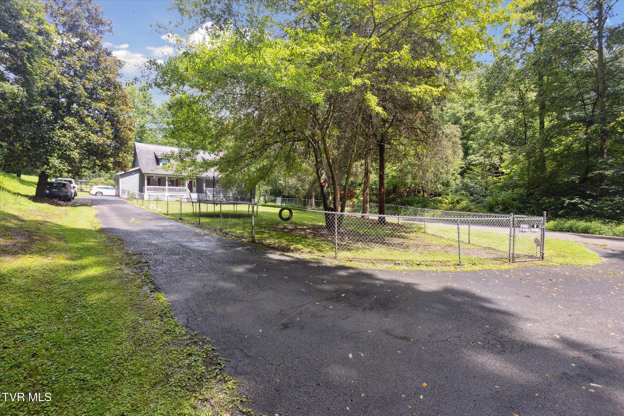 4879 Back Valley Road Big Stone Gap, VA 24219 - Photo 4 of 55 4879 Back Valley Rd